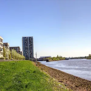 Plenus Riverloft Apartment BRE